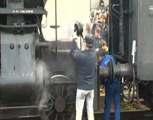 Aggancio della Locomotiva a Vapore 685.089 Treno del Sale #Cecina @Trenicreeperotto