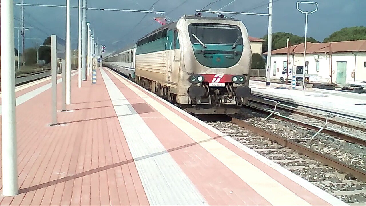 E403 in transito IC505 #CampigliaMarittima 31/01/2018 @trenicreeperotto