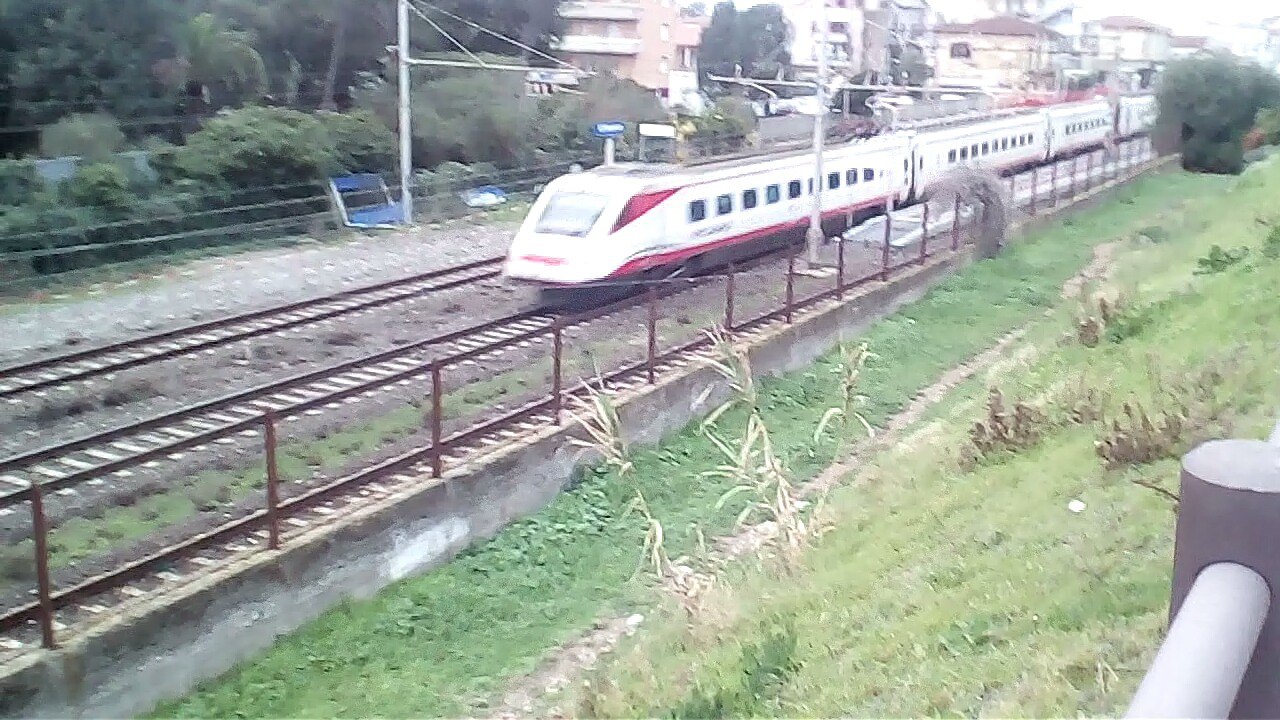 #ETR460 #FrecciaBianca #SanVincenzo 08/02/2018 @trenicreeperotto