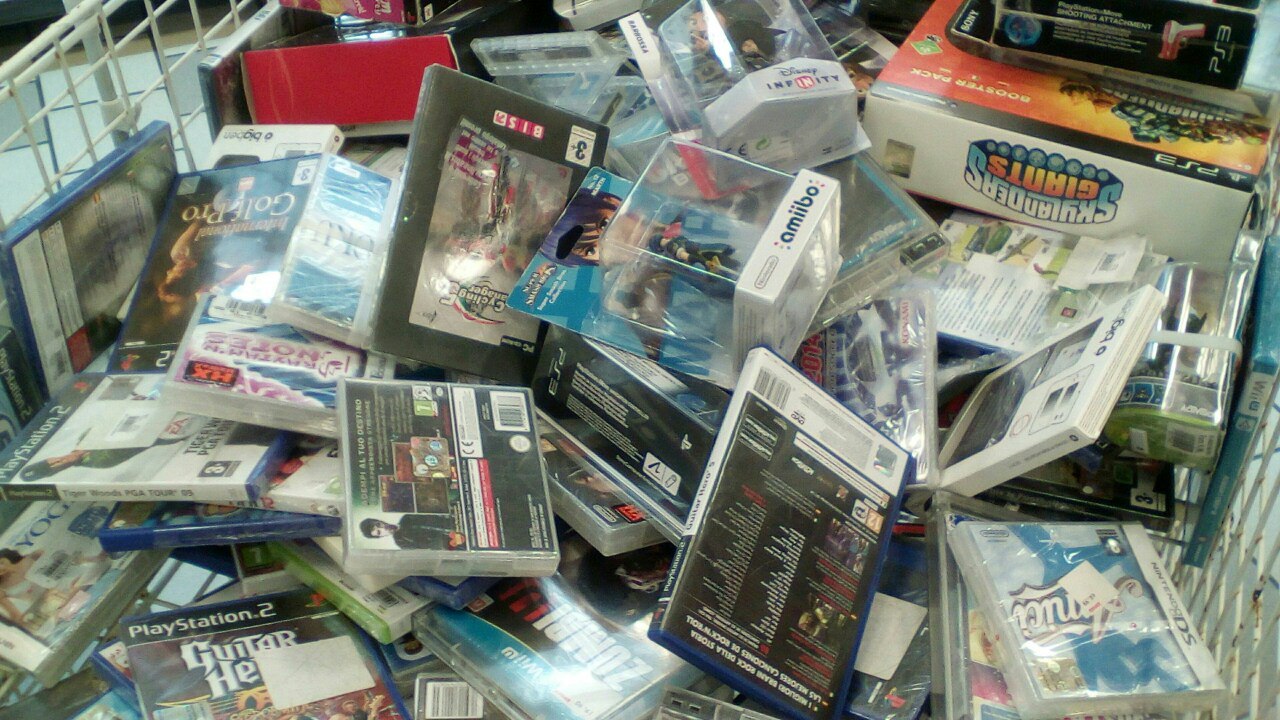 Altre robe a 5€ all'Ipercoop di Livorno 2/2 @Creeperiano99Channel [...]